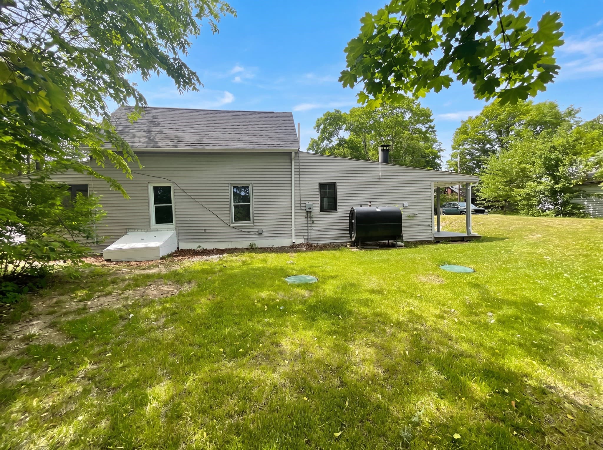Single Family Residence at 361 Tremont St, Taunton MA 02780, photo 5 of 21