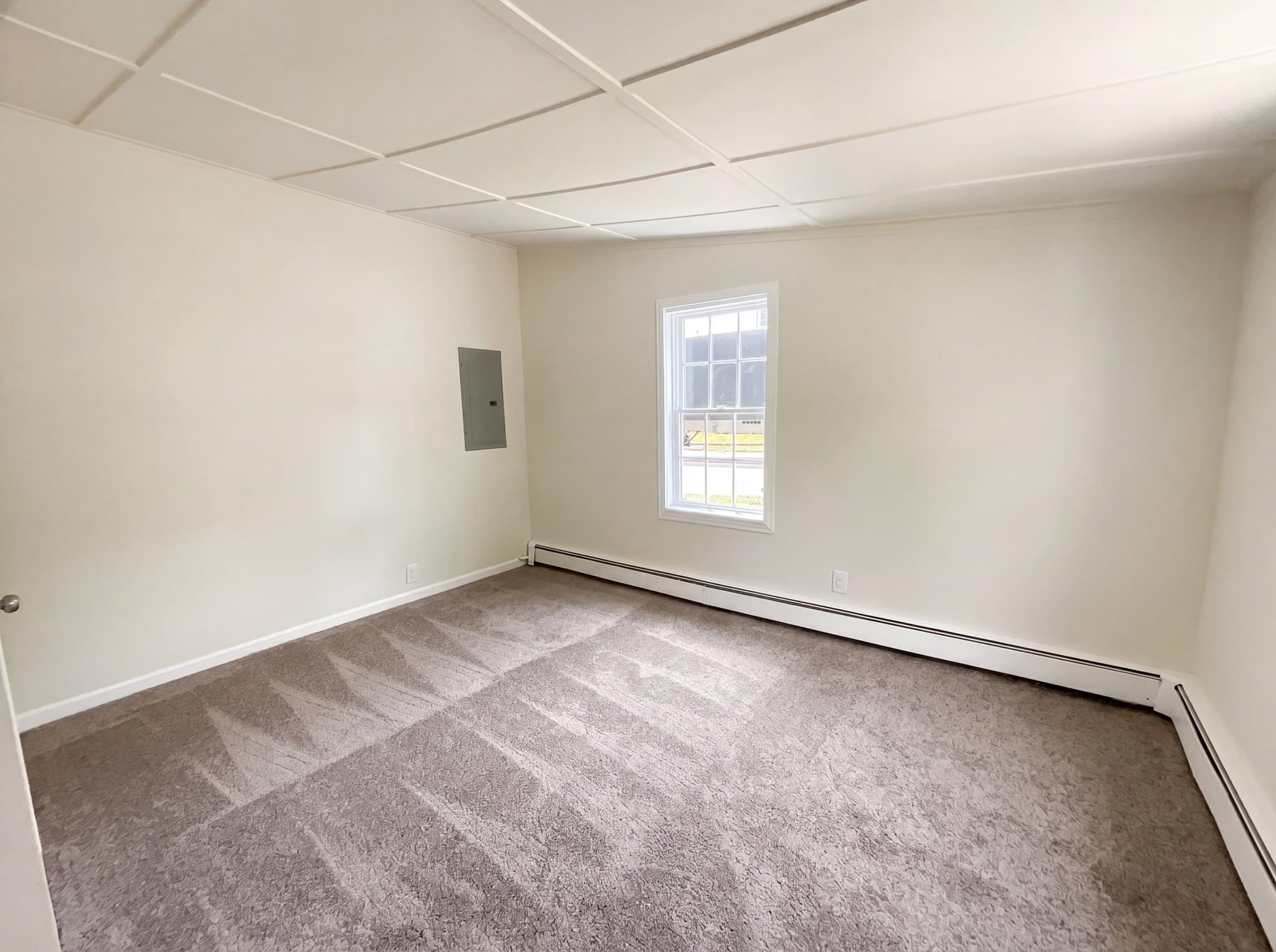 Single Family Residence at 361 Tremont St, Taunton MA 02780, photo 4 of 21