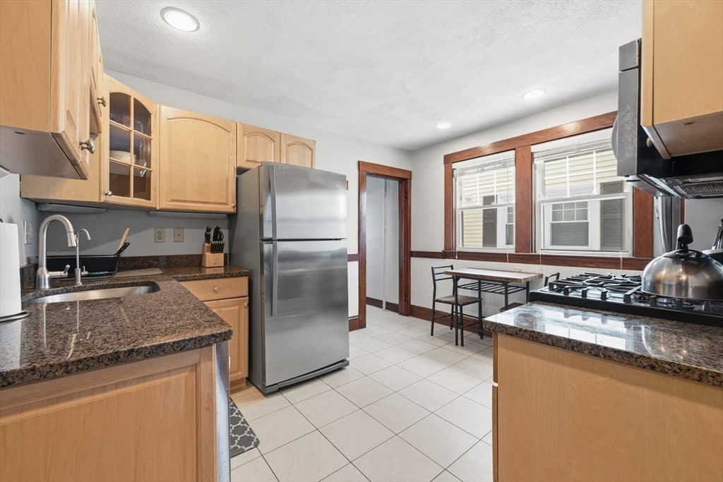 Condominium at 233 Lowell St # 1, Waltham MA 02453, Waltham, photo 2 of 22