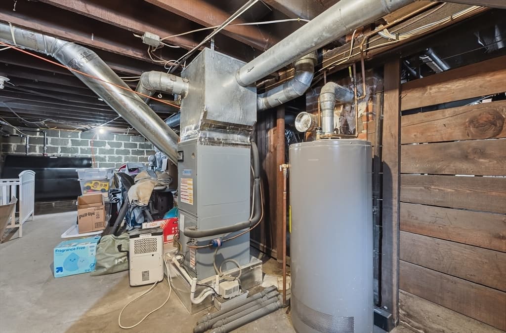 Condominium at 233 Lowell St # 1, Waltham MA 02453, Waltham, photo 17 of 22
