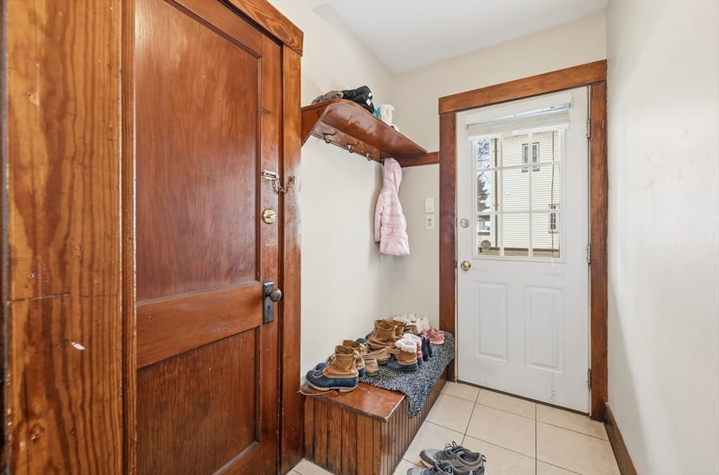 Condominium at 233 Lowell St # 1, Waltham MA 02453, Waltham, photo 16 of 22