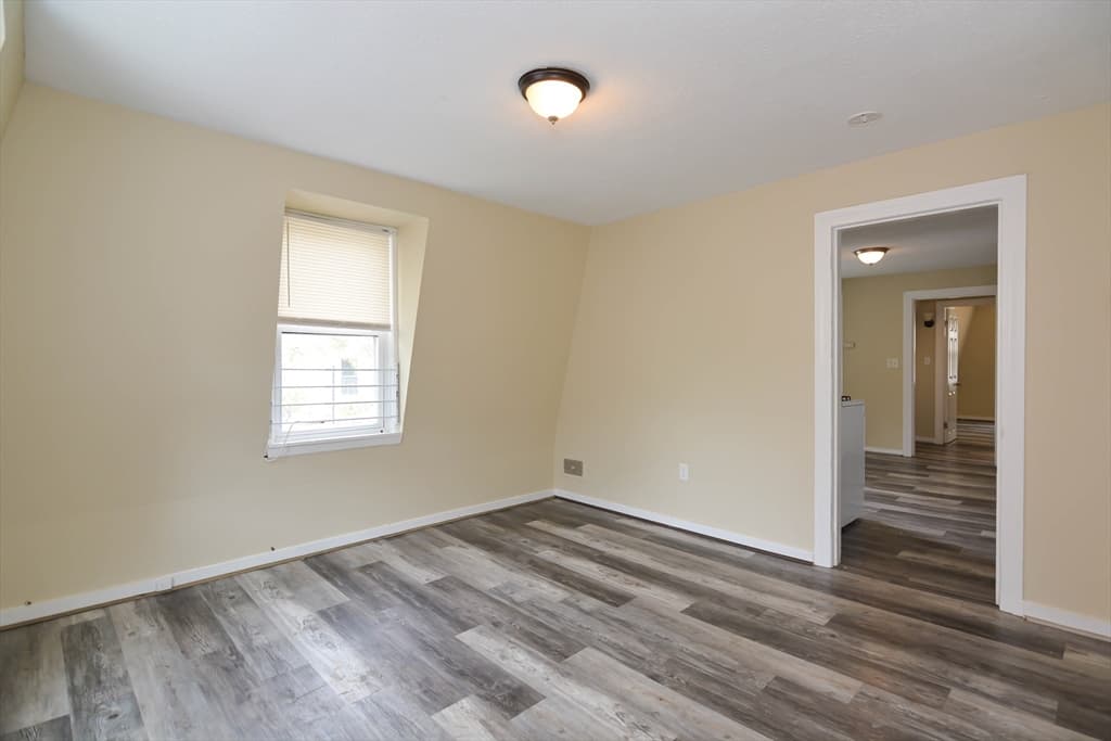 2 Family - 2 Units Up/Down at 10 Essex Ct, Lynn MA 01902, Lynn, photo 16 of 37
