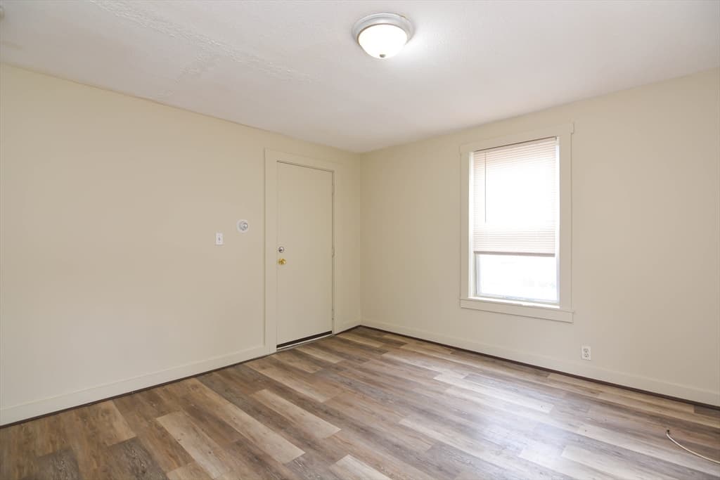 2 Family - 2 Units Up/Down at 10 Essex Ct, Lynn MA 01902, Lynn, photo 32 of 37