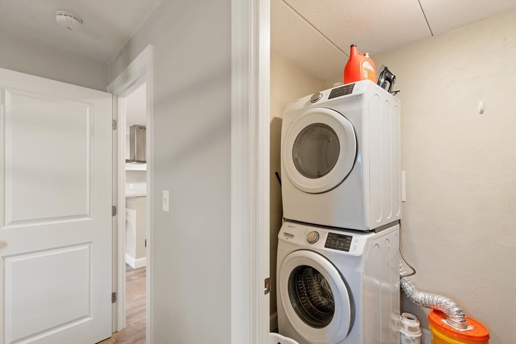 26 W Wyoming Avenue # 2D, Melrose MA 02176 photo 17