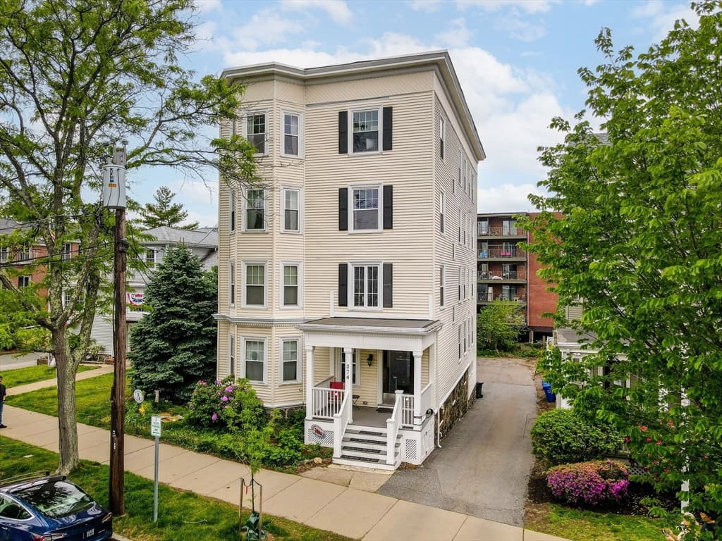 374 Massachusetts Ave # 3, Arlington MA 02474
