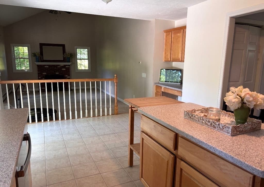 Single Family Residence at 38 Lake Street, Spencer MA 01562, photo 6 of 25