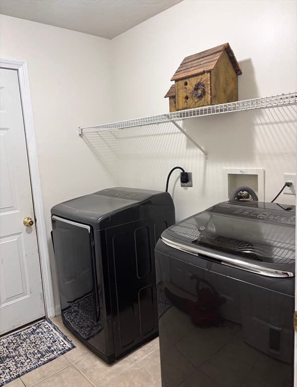 Single Family Residence at 38 Lake Street, Spencer MA 01562, photo 11 of 25