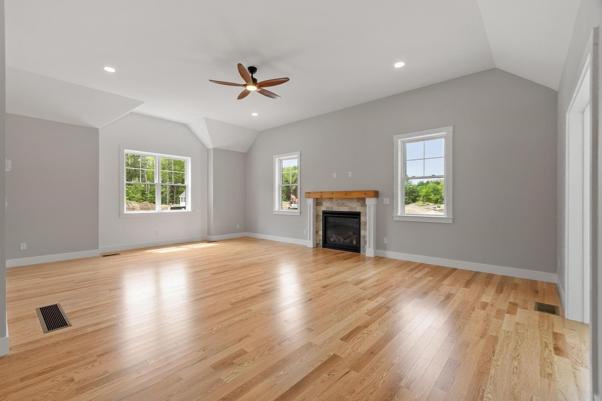 Single Family Residence at 16 Unkety Brook Way, Dunstable MA 01827, photo 23 of 41