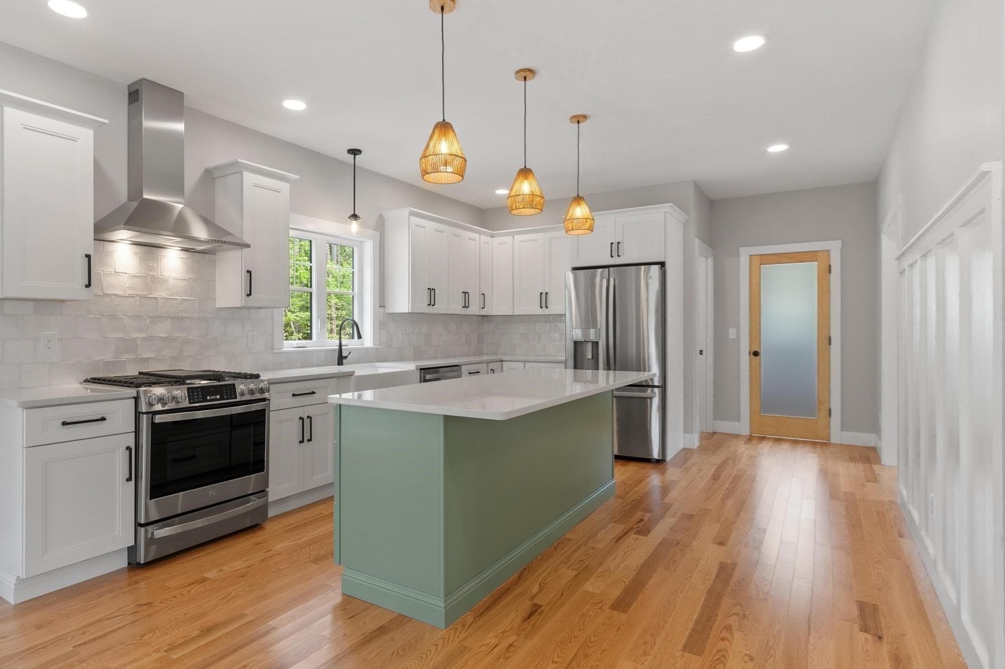 Single Family Residence at 16 Unkety Brook Way, Dunstable MA 01827, photo 15 of 41