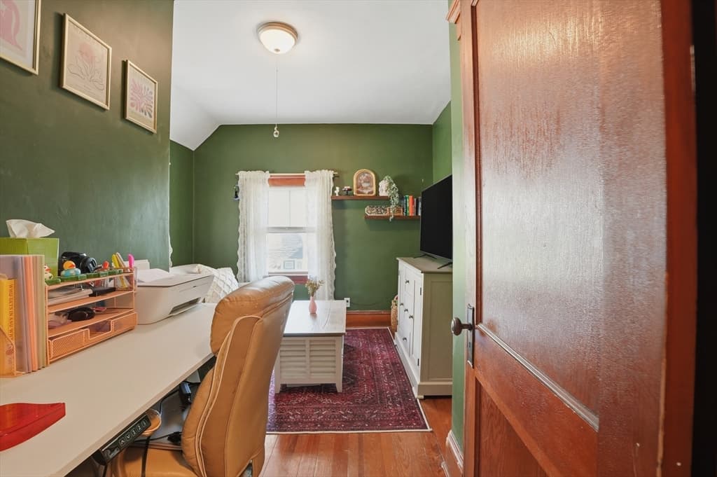 Single Family Residence at 146 Sycamore St, New Bedford MA 02740, New Bedford, photo 21 of 34