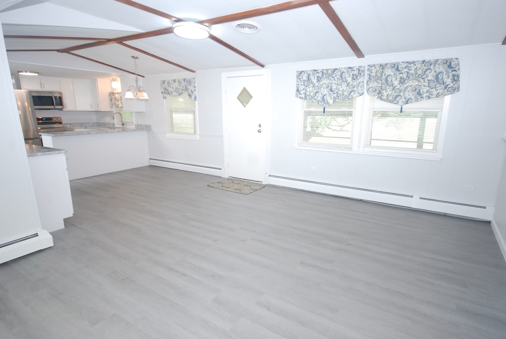 Mobile Home at 18 Riverview Circle, Brimfield MA 01010, photo 10 of 34