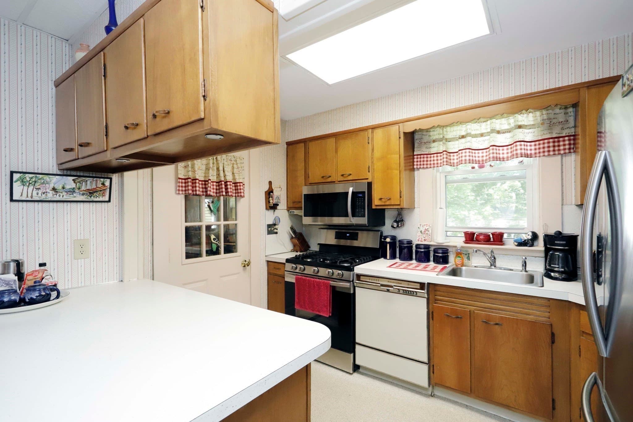 Single Family Residence at 5 Anthony St, Acushnet MA 02743, Acushnet, photo 23 of 37