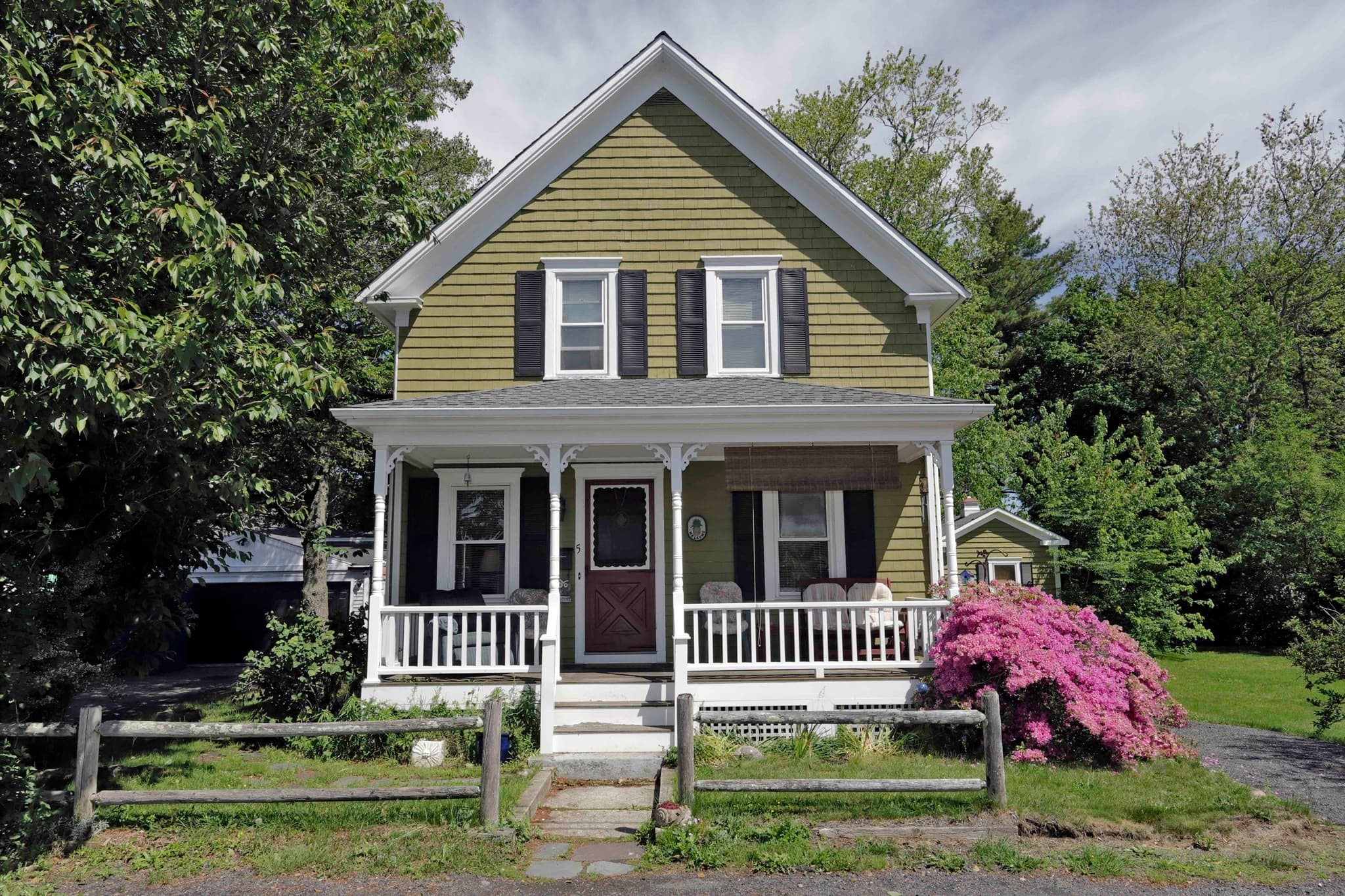 Single Family Residence at 5 Anthony St, Acushnet MA 02743, Acushnet, photo 2 of 37