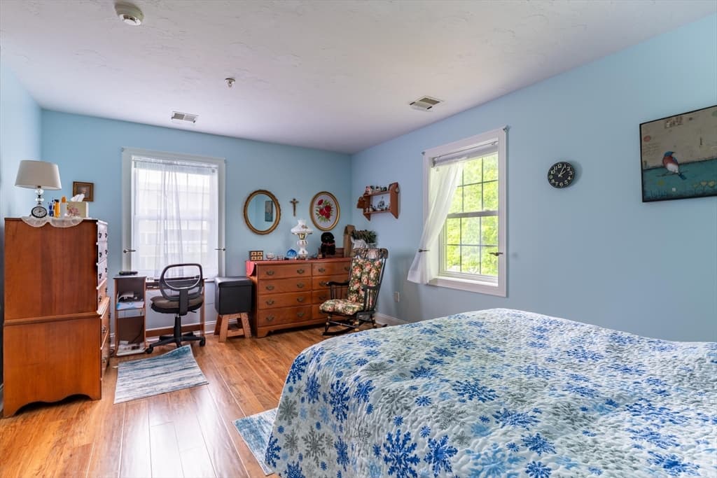 Condominium at 24 Greenleaves # 416, Amherst MA 01002, Amherst, photo 9 of 17