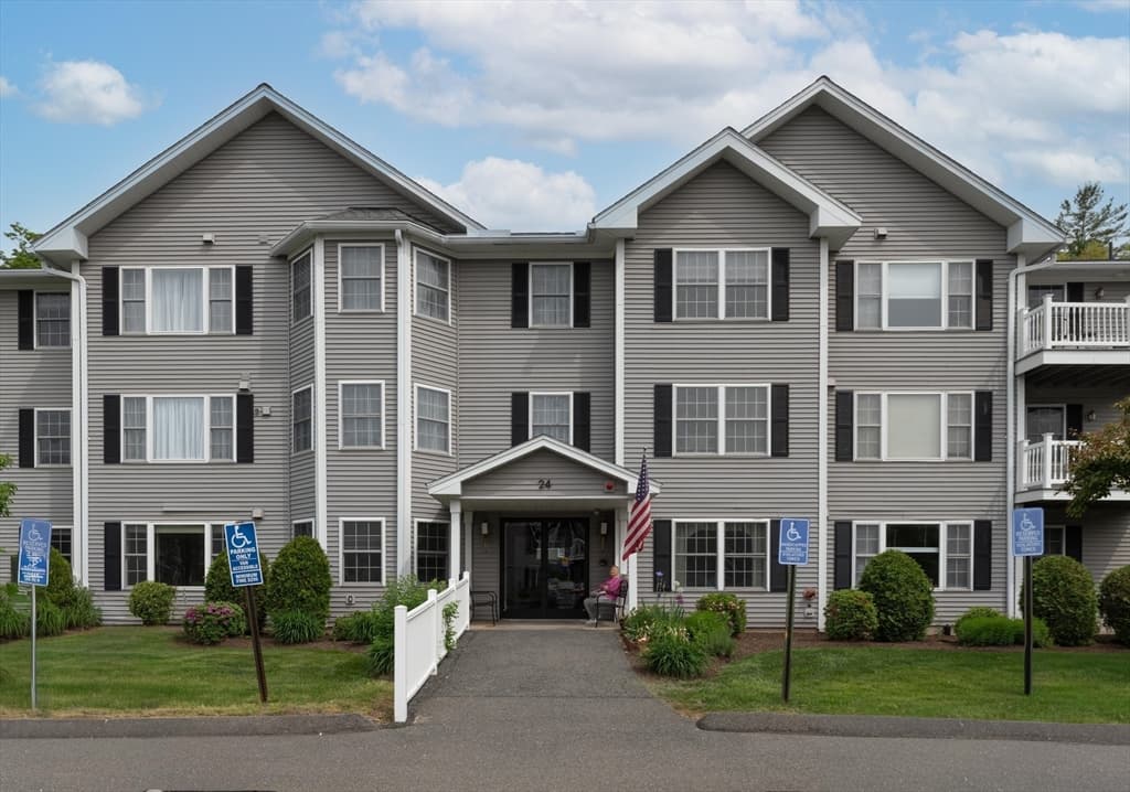 Condominium at 24 Greenleaves # 416, Amherst MA 01002, Amherst, photo 15 of 17