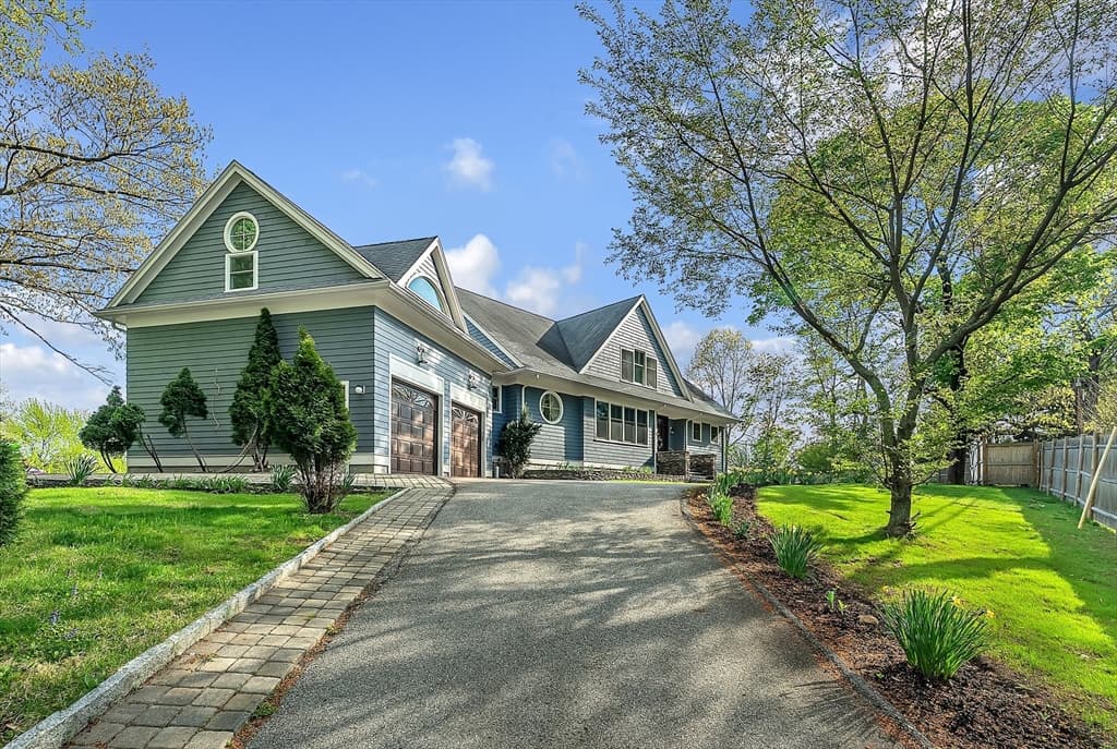 Single Family Residence at 179 Oakland St, Wellesley MA 02481, Wellesley, photo 3 of 42