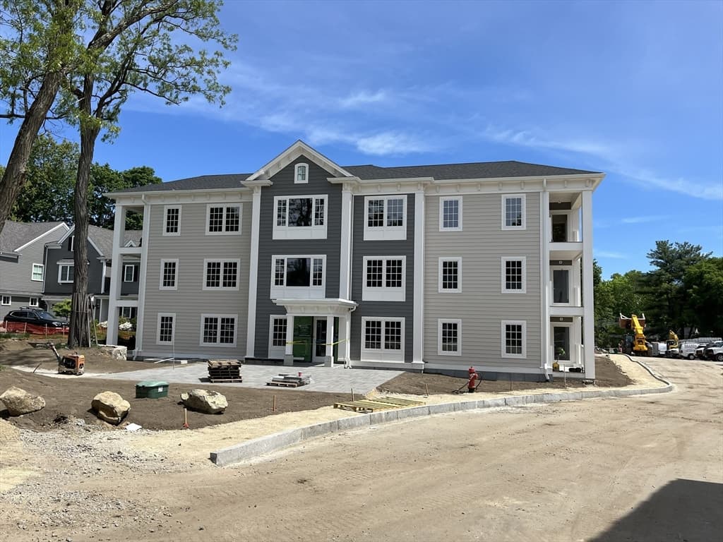 93 Bedford Street # 103, Lexington MA 02420