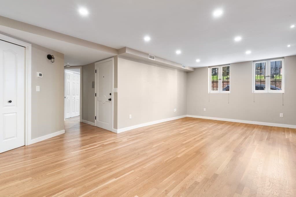 Condominium at 103 Charter St # 1, Boston MA 02113, photo 4 of 19