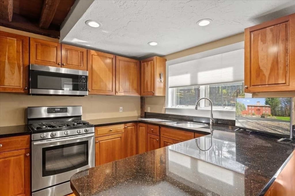 Single Family Residence at 9 Bay Path Dr, Boylston MA 01505, Boylston, photo 12 of 42