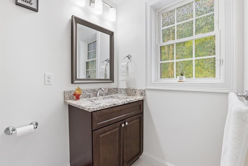 Condominium at 1 Patricia Way # 1, Littleton MA 01460, Littleton, photo 15 of 28