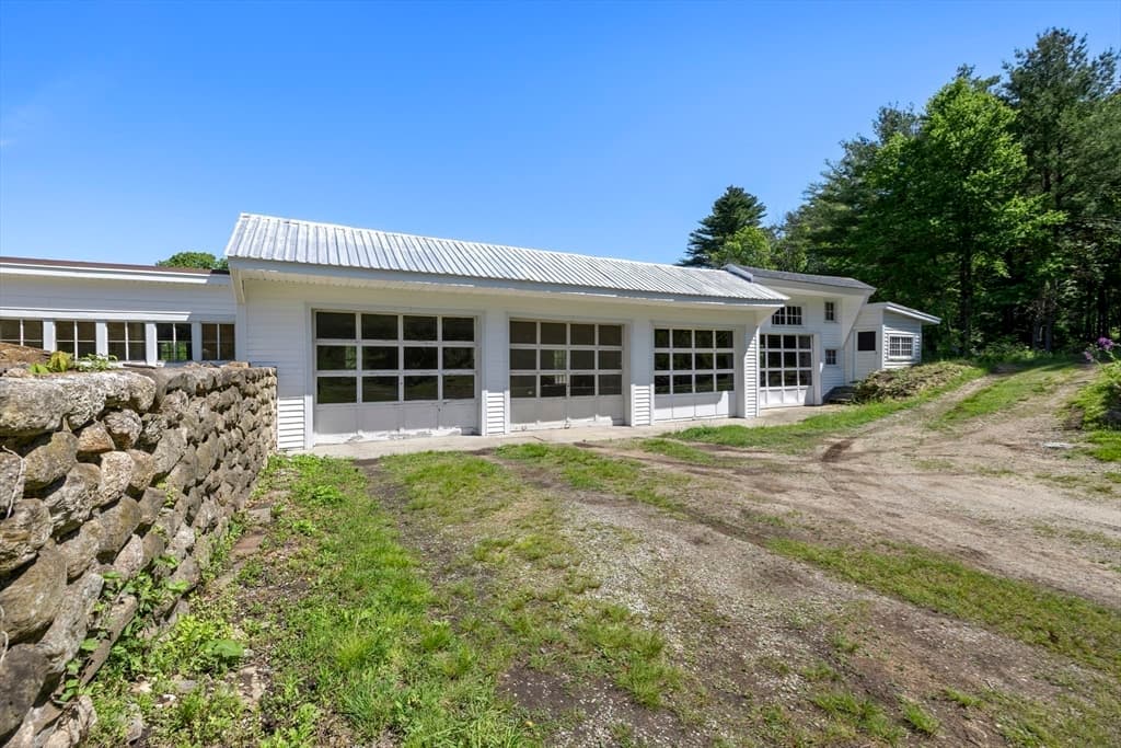 Single Family Residence at 440 N Woodstock Rd, Southbridge MA 01550, Southbridge, photo 26 of 42