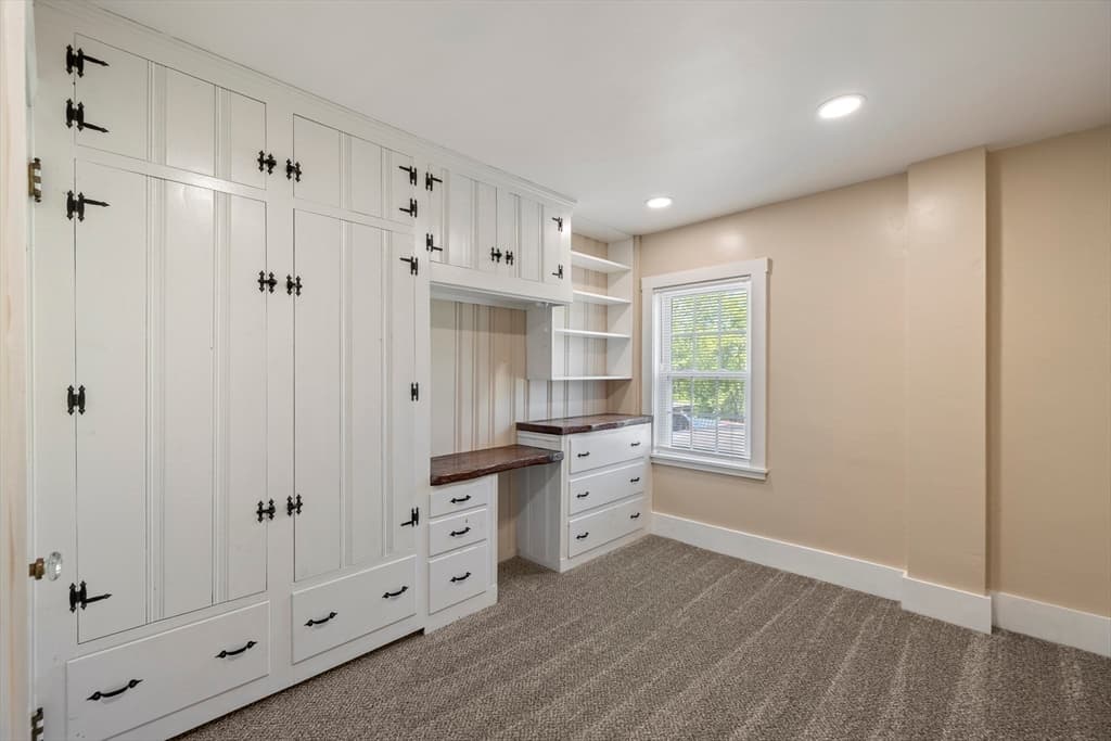 Single Family Residence at 440 N Woodstock Rd, Southbridge MA 01550, Southbridge, photo 22 of 42