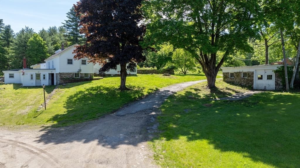 440 N Woodstock Rd, Southbridge MA 01550