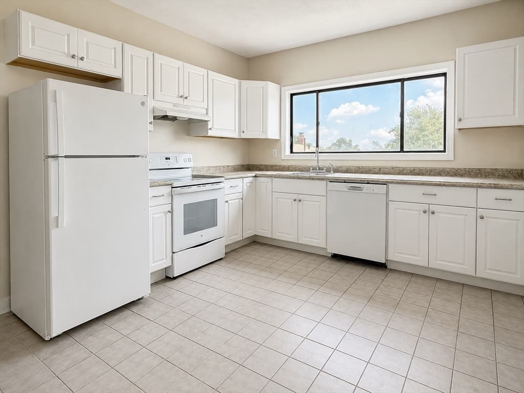 3 Family at 403-405 Ferry St, Malden MA 02148, Malden, photo 15 of 28
