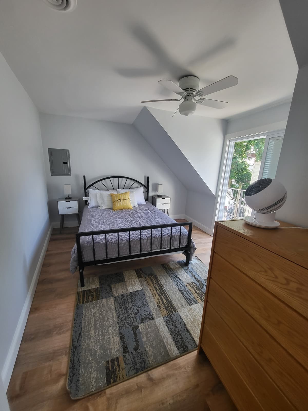 3 Family at 9 Hamilton Ave, Lynn MA 01902, photo 12 of 38