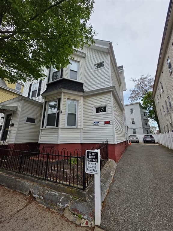 9 Hamilton Ave, Lynn MA 01902