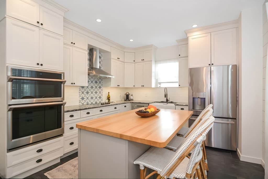 2 Peirce Rd, Lynn MA 01902