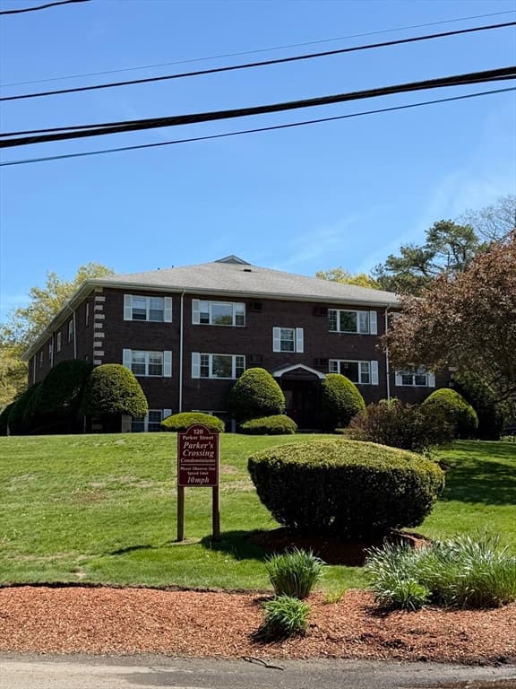 120 Parker St # 15, Acton MA 01720
