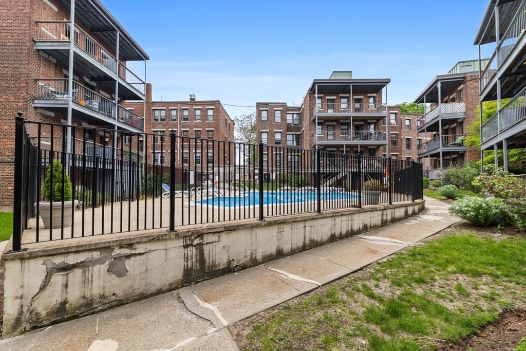 Condominium at 100 Lanark Rd # 4, Boston MA 02135, photo 9 of 11