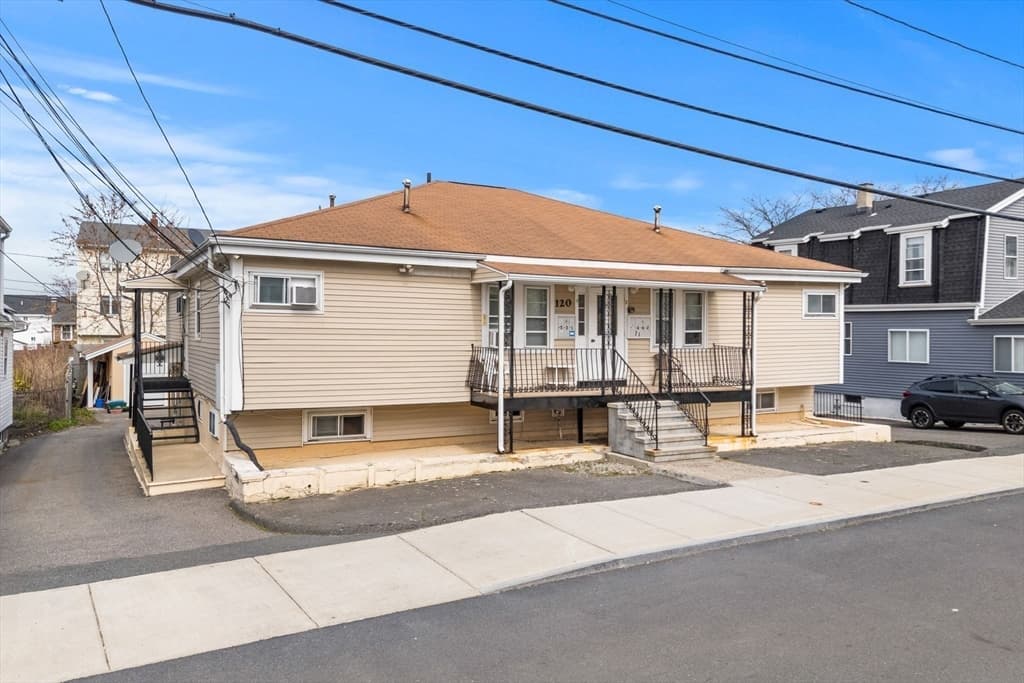 120 Dolphin, Revere MA 02151 photo 2