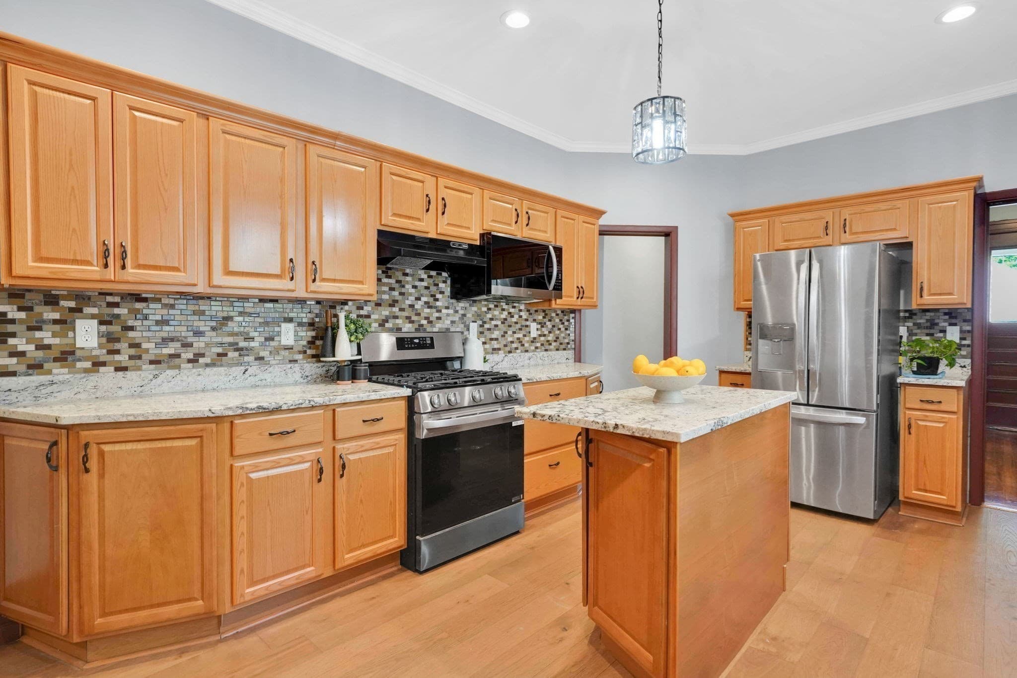 Single Family Residence at 288 Saint James Ave, Springfield MA 01109, Springfield, photo 13 of 41