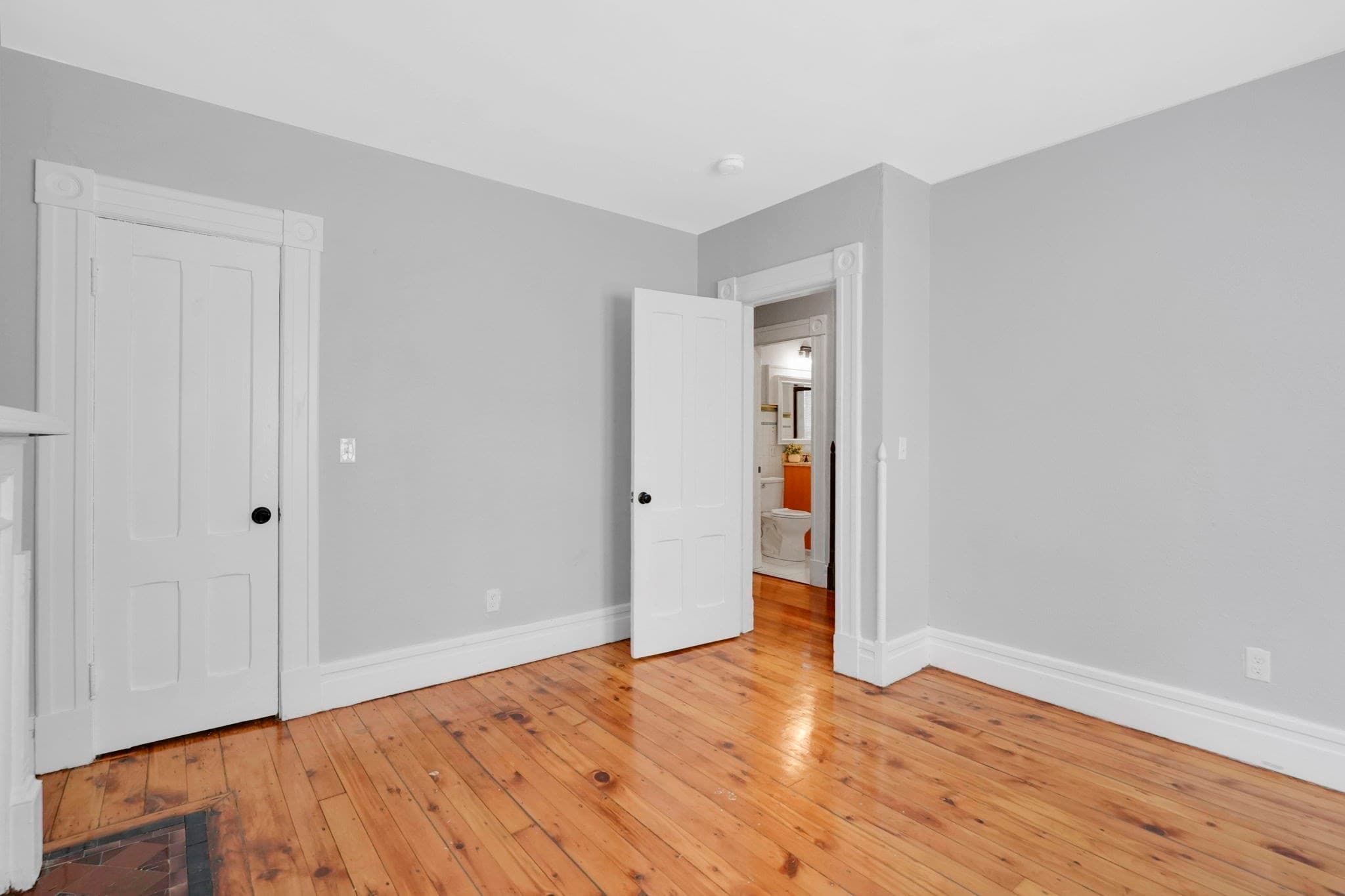 Single Family Residence at 288 Saint James Ave, Springfield MA 01109, Springfield, photo 22 of 41