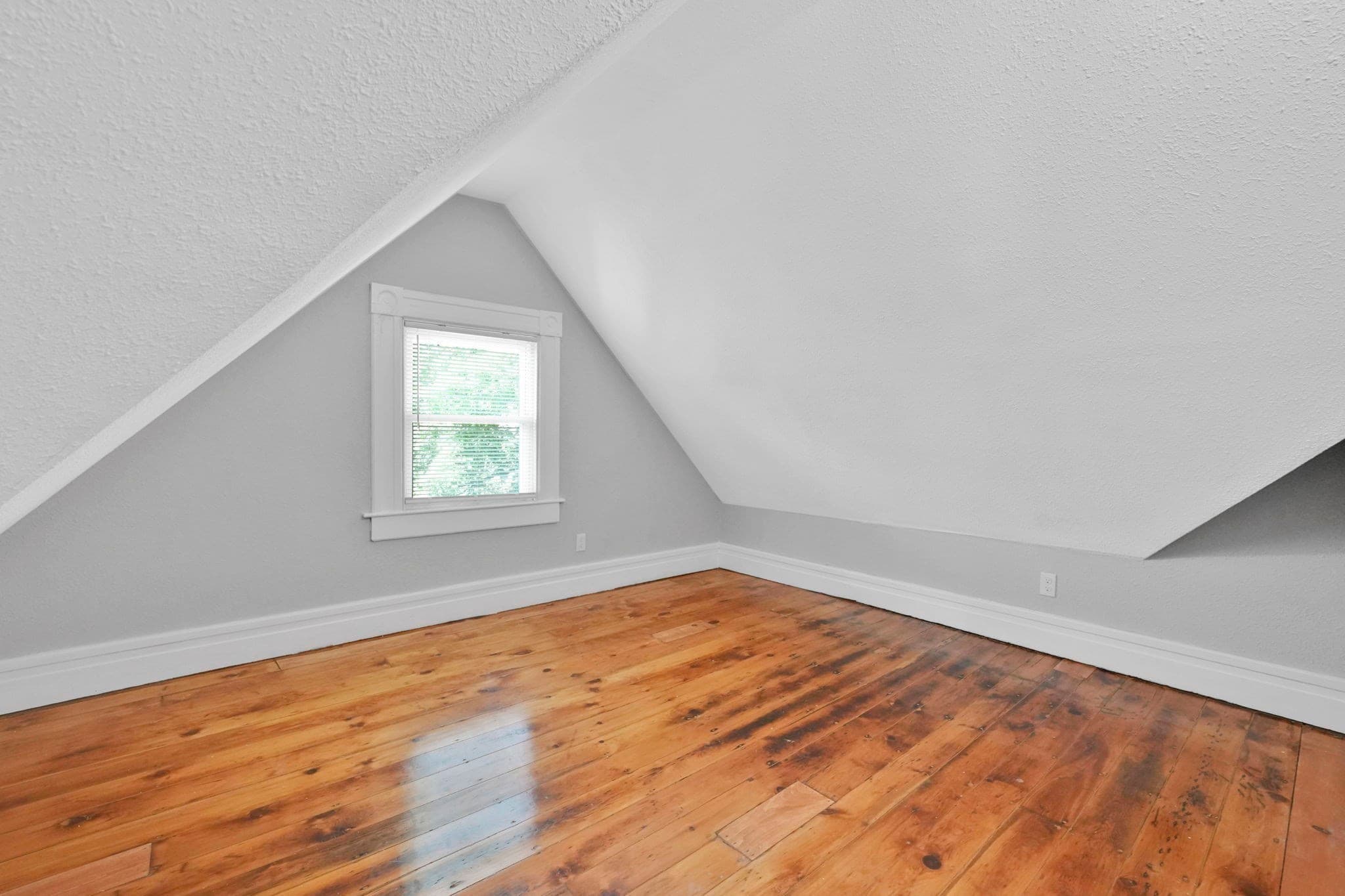 Single Family Residence at 288 Saint James Ave, Springfield MA 01109, Springfield, photo 36 of 41