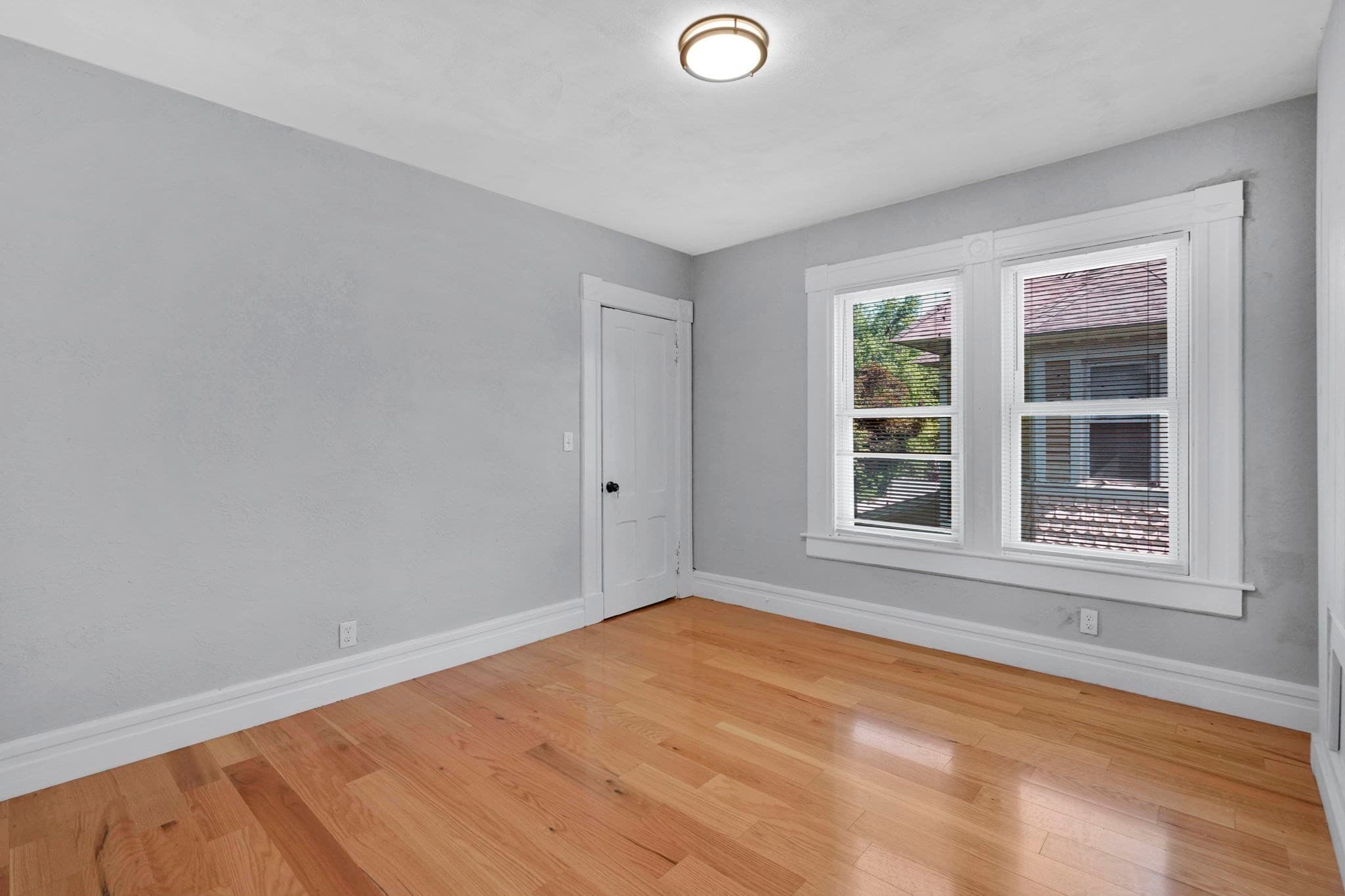 Single Family Residence at 288 Saint James Ave, Springfield MA 01109, Springfield, photo 24 of 41