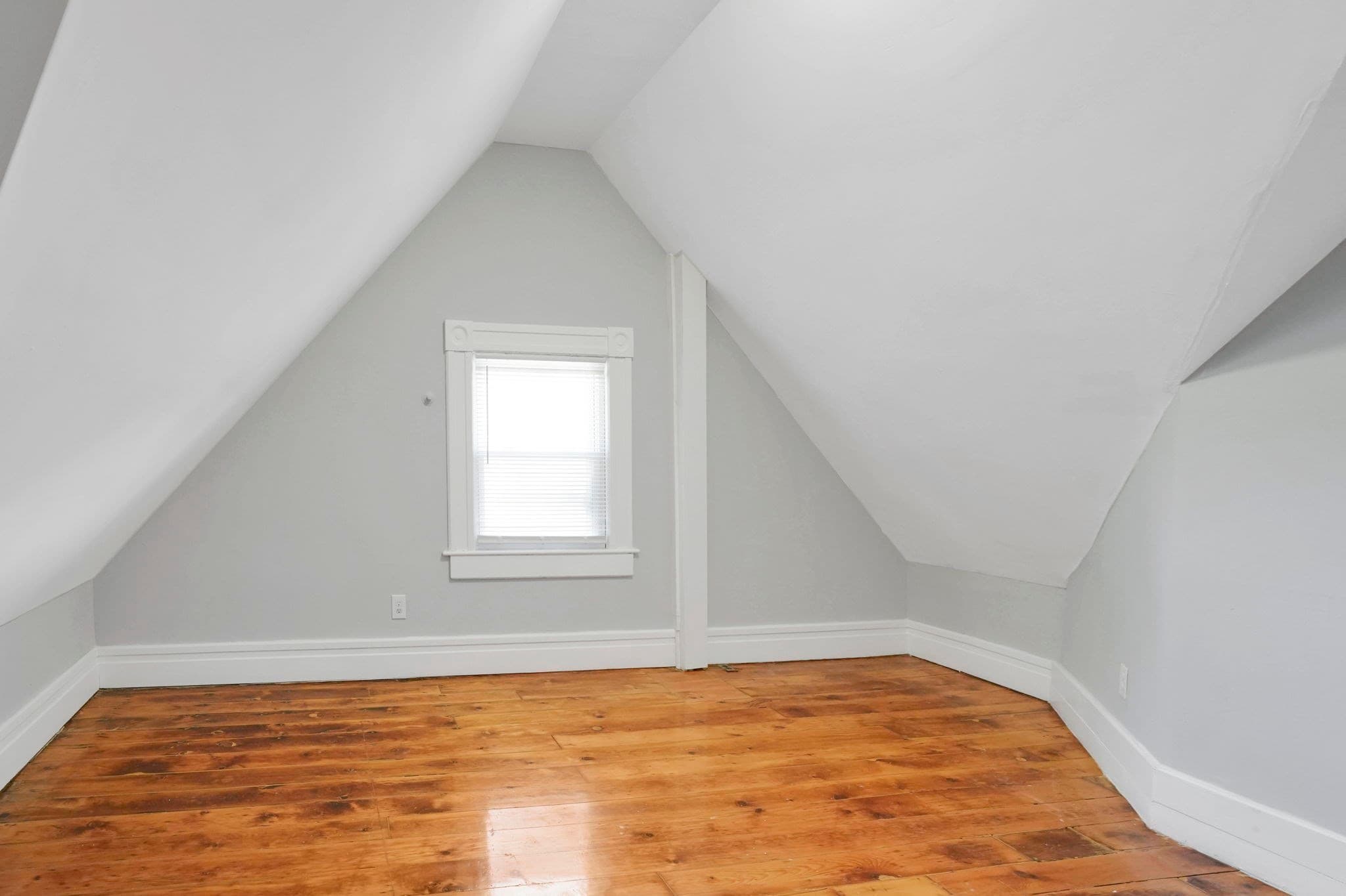 Single Family Residence at 288 Saint James Ave, Springfield MA 01109, Springfield, photo 34 of 41