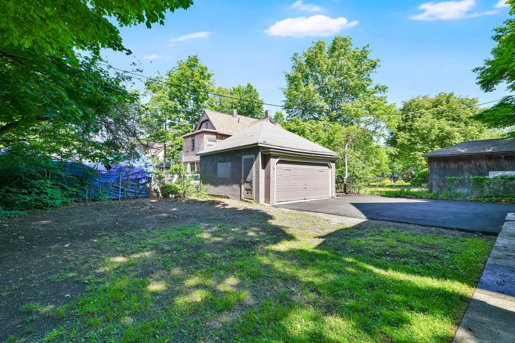 Single Family Residence at 288 Saint James Ave, Springfield MA 01109, Springfield, photo 40 of 41