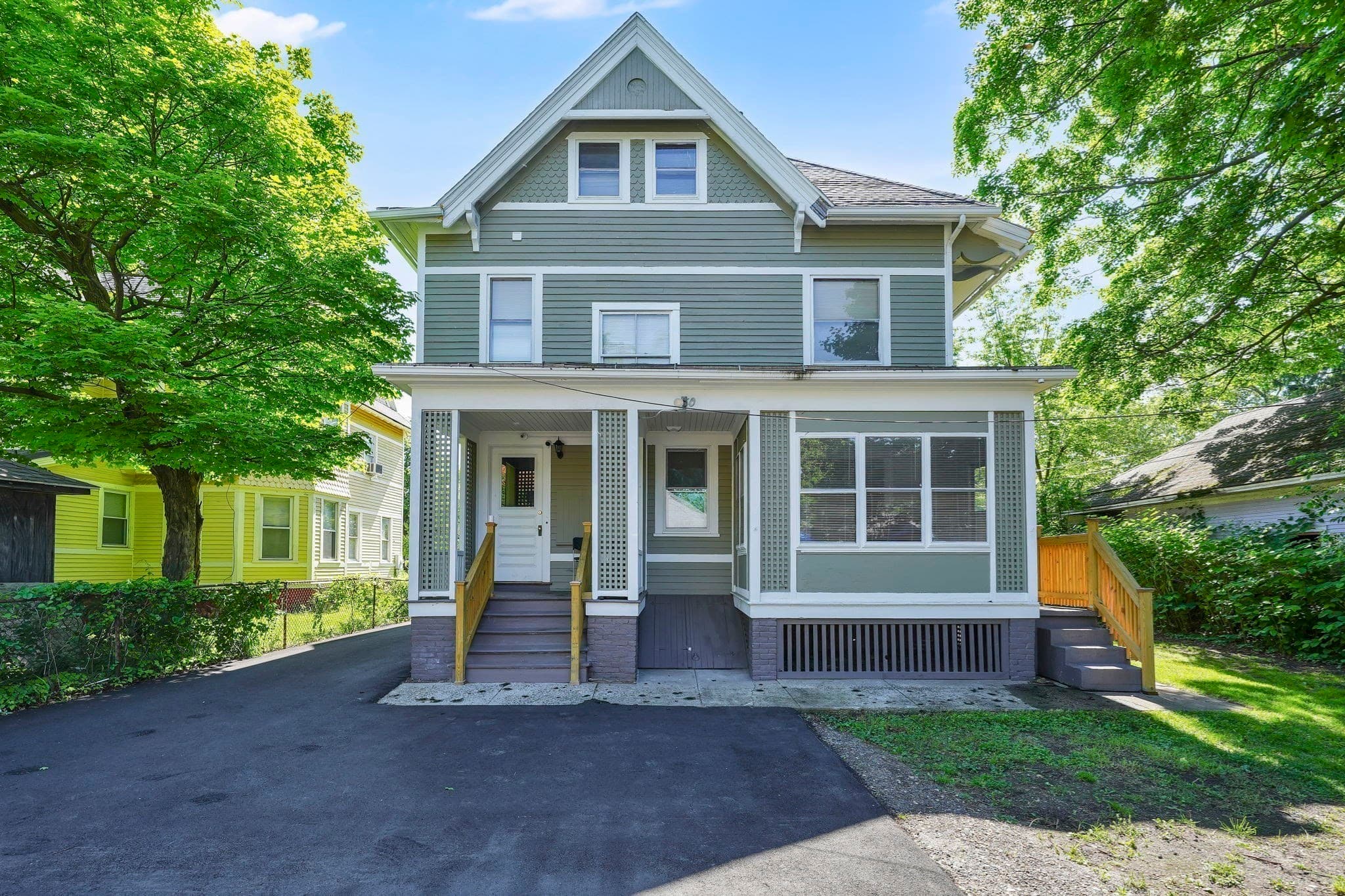 Single Family Residence at 288 Saint James Ave, Springfield MA 01109, Springfield, photo 39 of 41