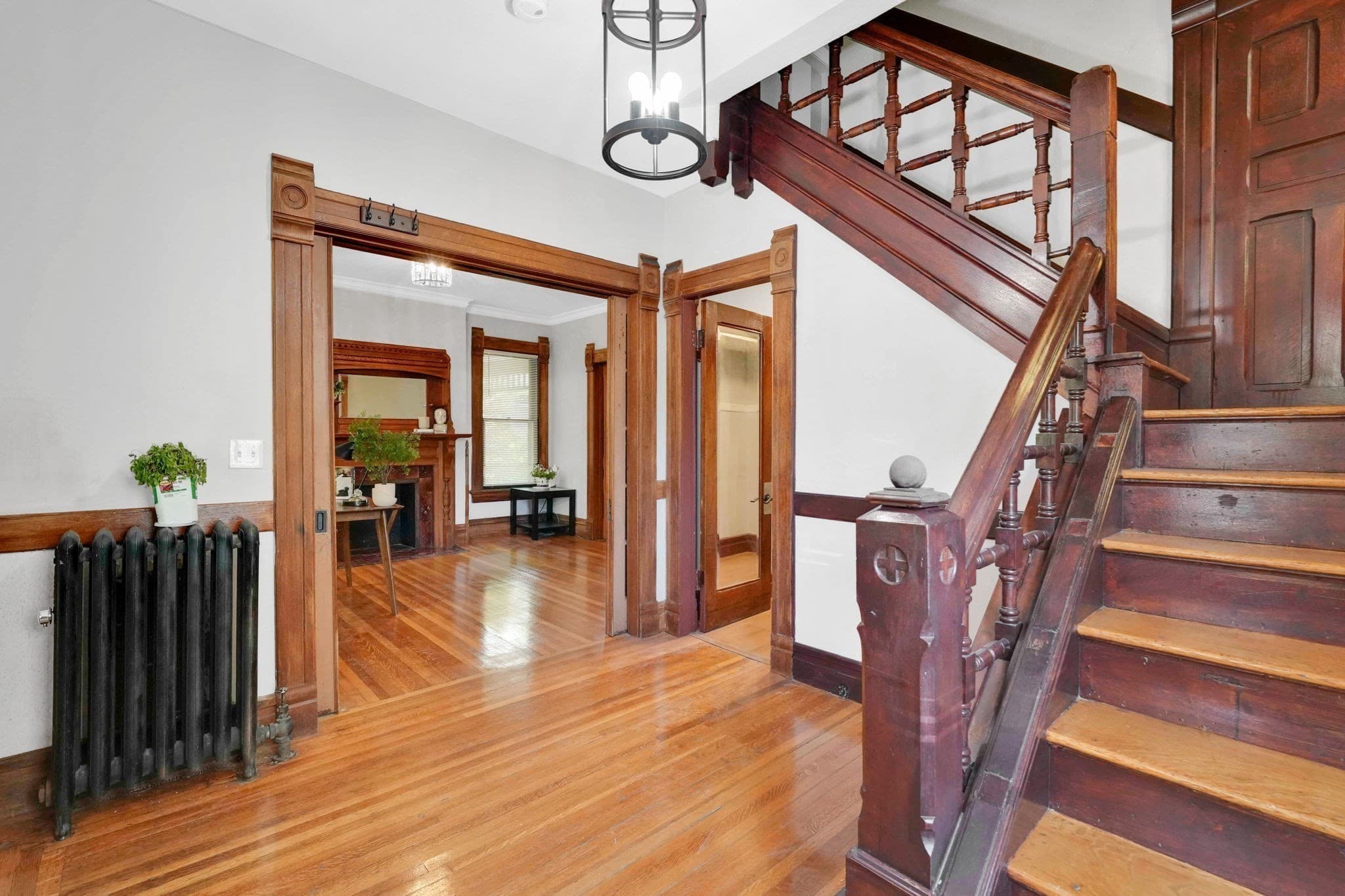 Single Family Residence at 288 Saint James Ave, Springfield MA 01109, Springfield, photo 4 of 41