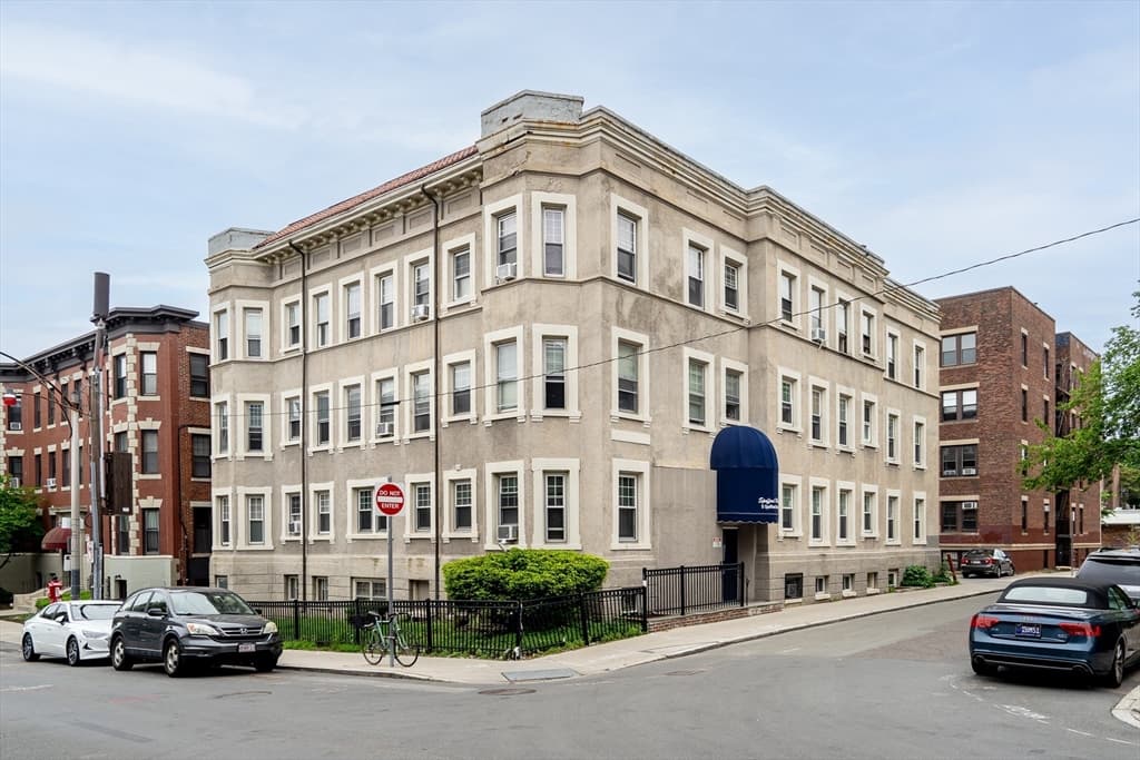 5 Spofford Rd # 17, Boston MA 02134