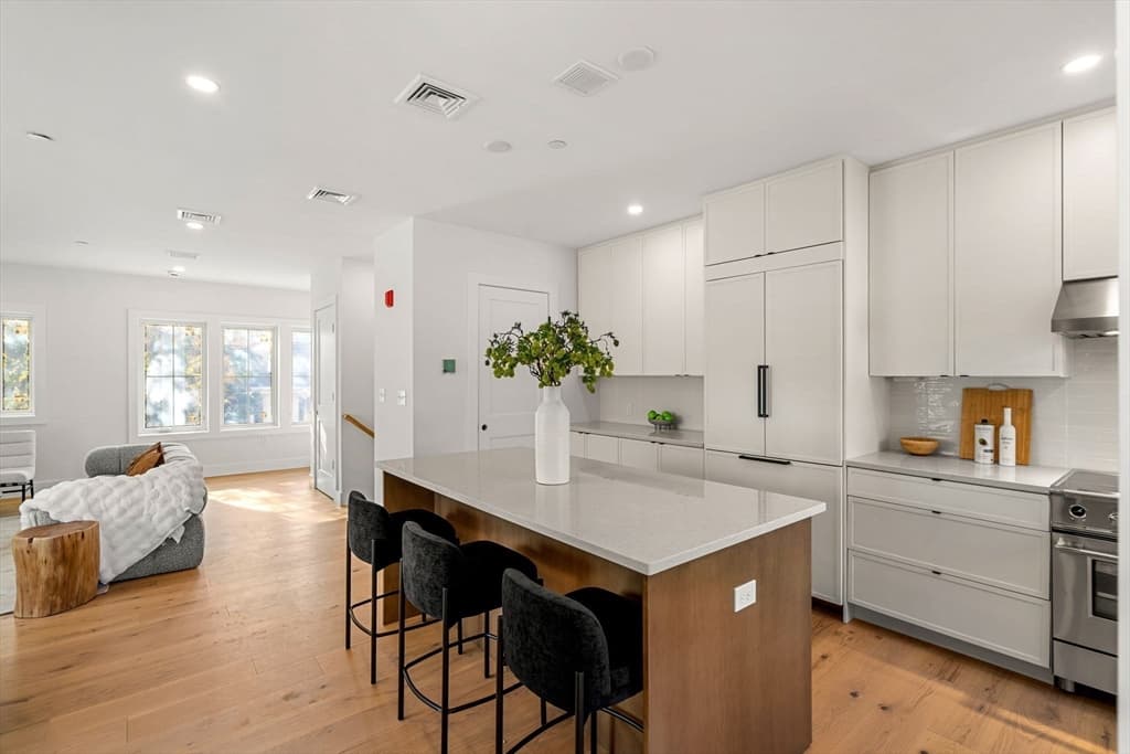 14 Elm Street # 14, Newton MA 02465 photo 12