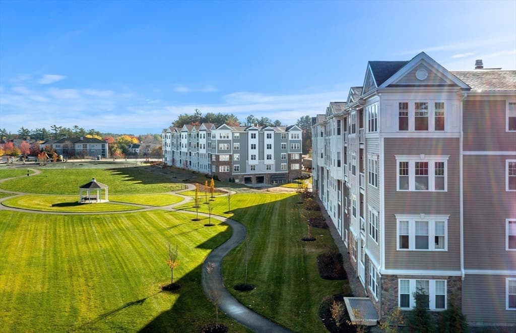 Condominium at 320 Martins Landing # 211, North Reading MA 01864, North Reading, photo 24 of 31