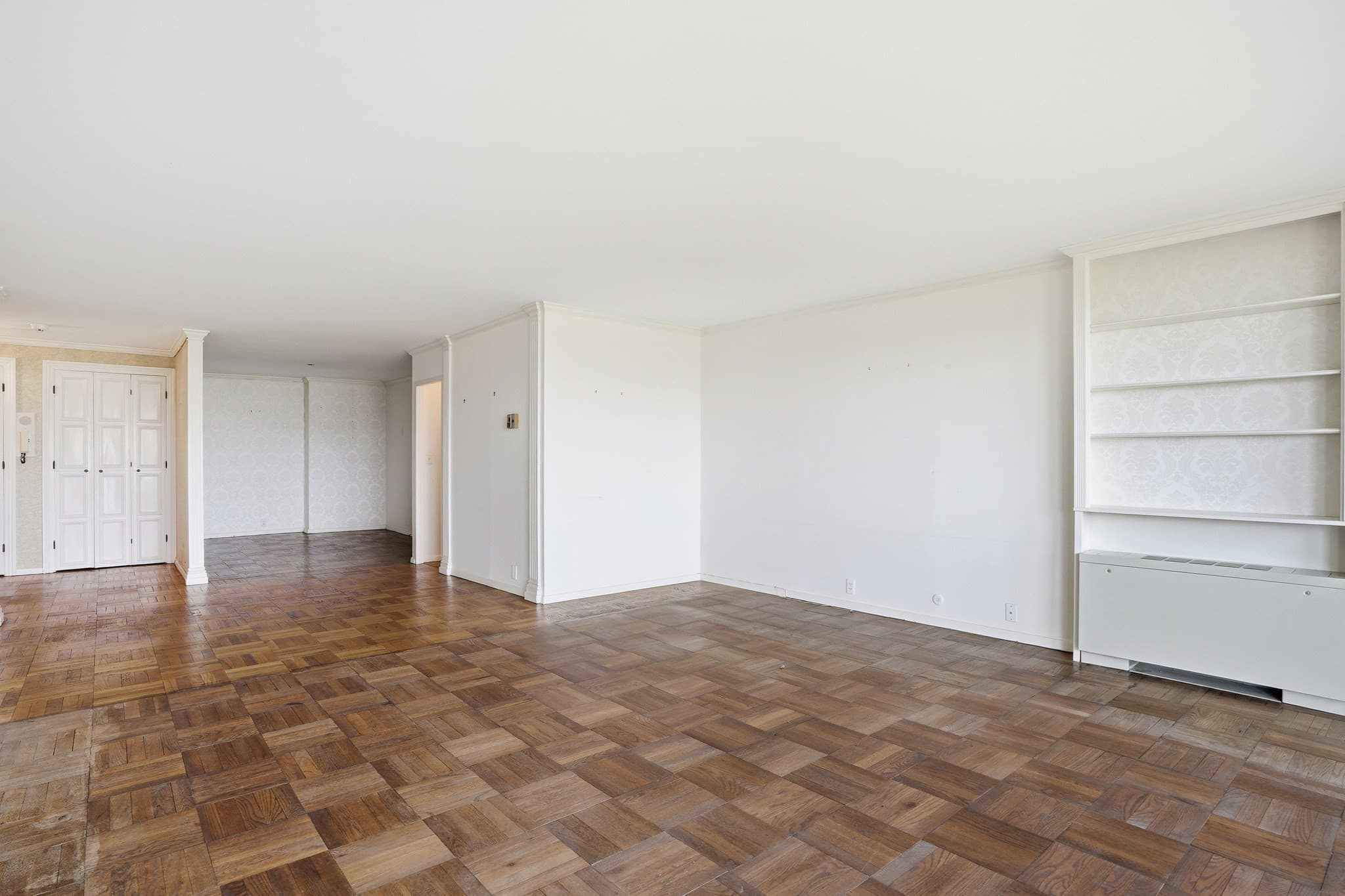 Condominium at 180 Beacon Street, Boston MA 02116, photo 7 of 31
