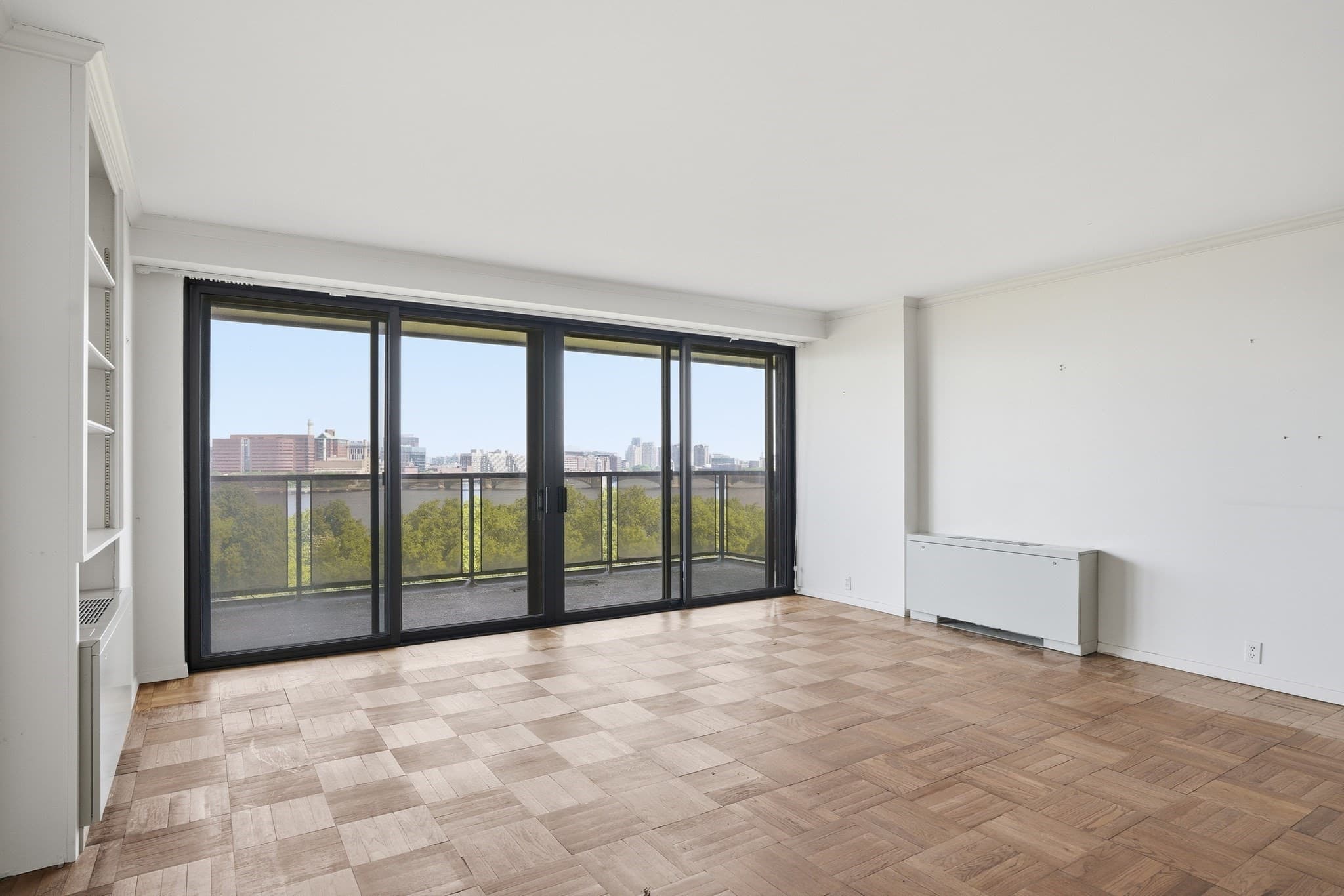 Condominium at 180 Beacon Street, Boston MA 02116, photo 5 of 31