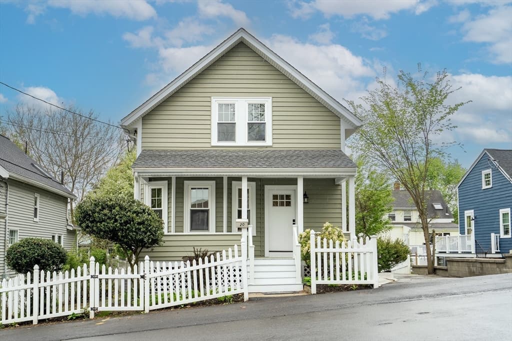 20 Riverview St, Dedham MA 02026