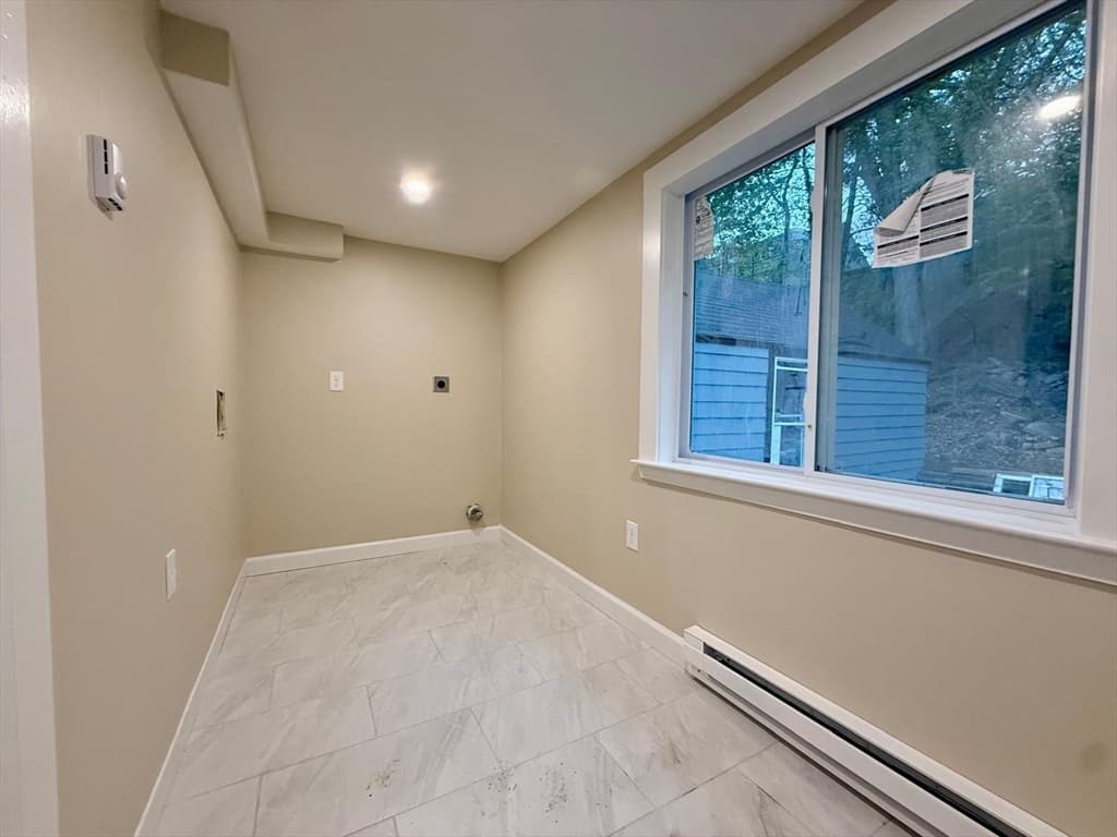 Single Family Residence at 714 Lynnfield St, Lynn MA 01904, photo 6 of 25