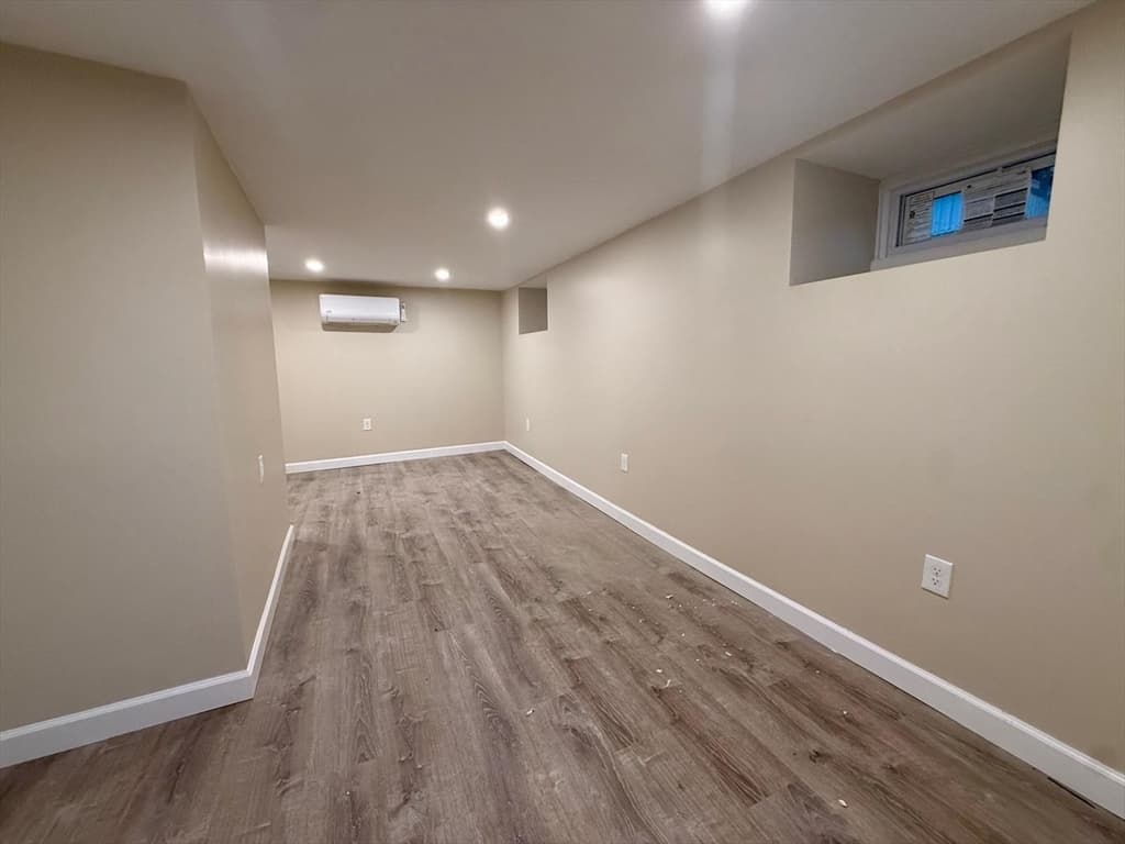 Single Family Residence at 714 Lynnfield St, Lynn MA 01904, photo 13 of 25